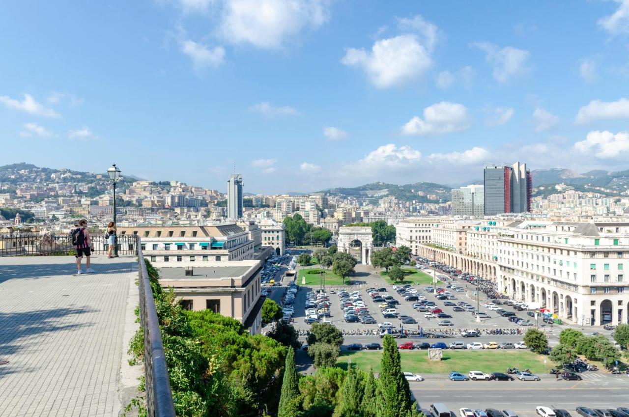 Joivy Spacious Family Apt For 4, In Carignano, Genoa Luaran gambar