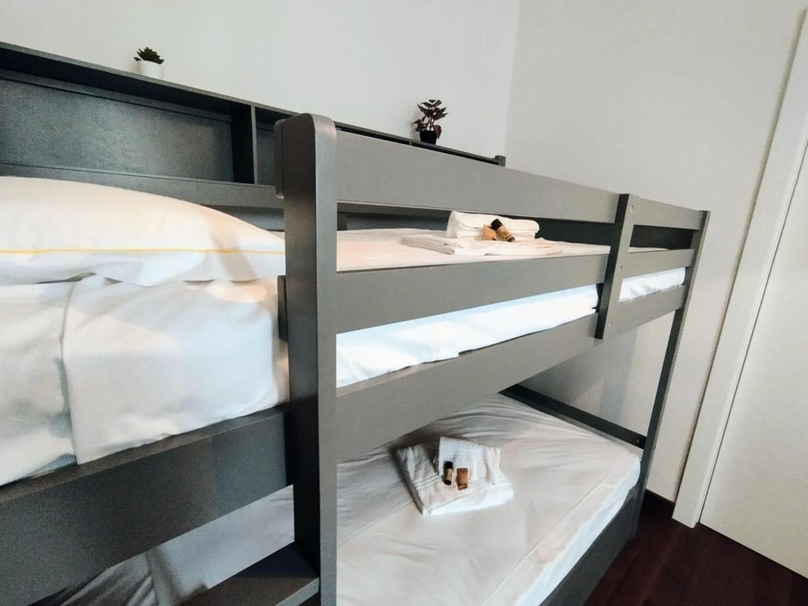 Joivy Spacious Family Apt For 4, In Carignano, Genoa Luaran gambar